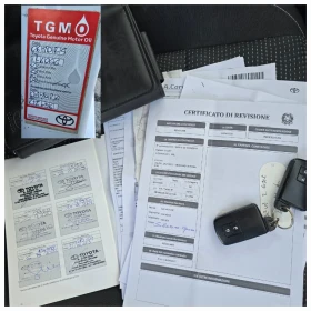 Toyota Auris 1.8HYBRID EU5B ОБСЛУЖЕНА НОВИ ГУМИ - 12999 лв. / 6646.28 € - 18855917 16