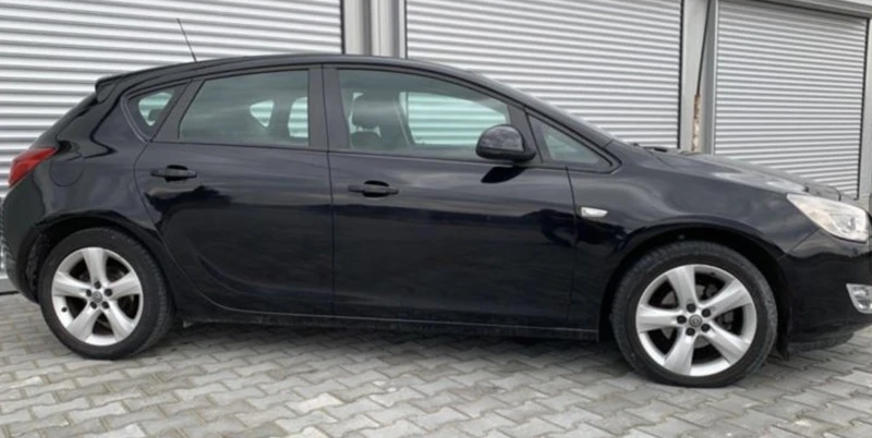 Opel Astra 1, 4i клима, мулти, ел.пакет, борд, евро5, снимка 8 - Автомобили и джипове - 38849493