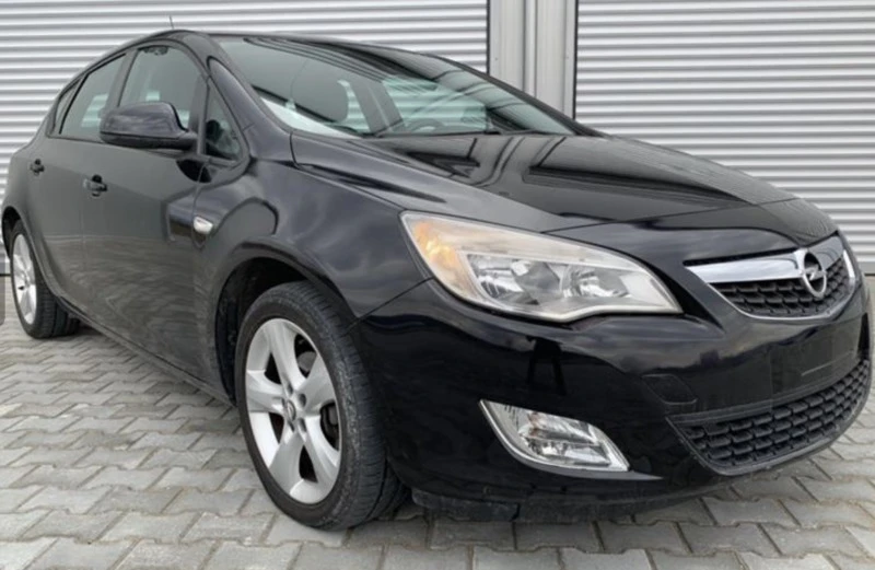 Opel Astra 1, 4i клима, мулти, ел.пакет, борд, евро5, снимка 4 - Автомобили и джипове - 38849493