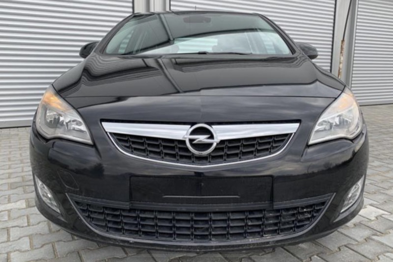 Opel Astra 1, 4i клима, мулти, ел.пакет, борд, евро5, снимка 2 - Автомобили и джипове - 38849493