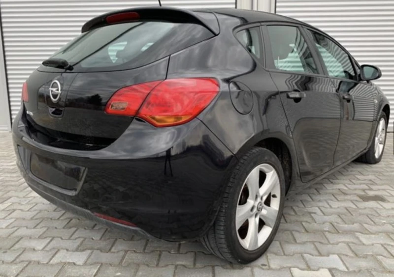 Opel Astra 1, 4i клима, мулти, ел.пакет, борд, евро5, снимка 5 - Автомобили и джипове - 38849493