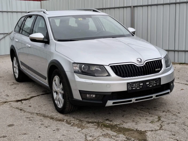 Skoda Octavia Scout 4x4 DSG , снимка 2 - Автомобили и джипове - 50061567