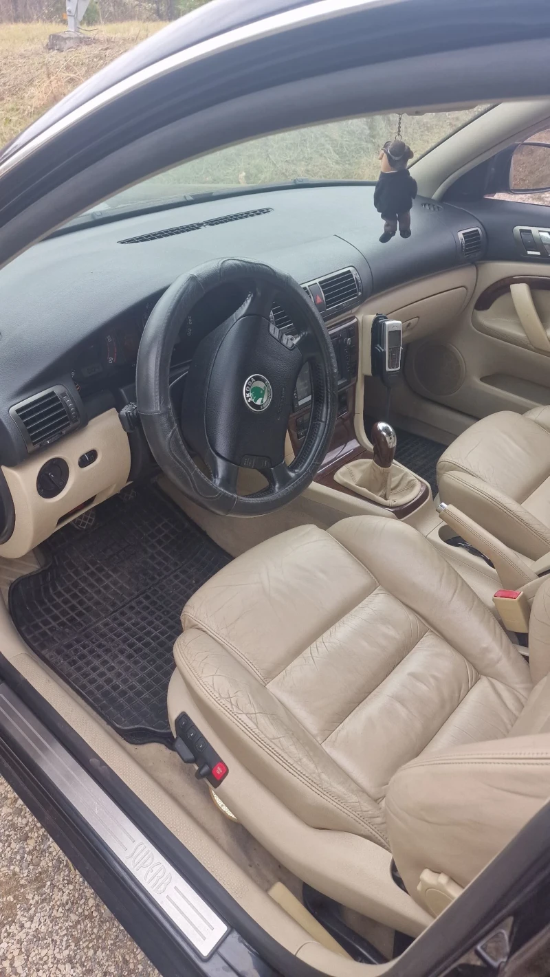 Skoda Superb, снимка 4 - Автомобили и джипове - 52664889