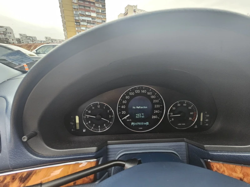 Mercedes-Benz E 500, снимка 11 - Автомобили и джипове - 52674938