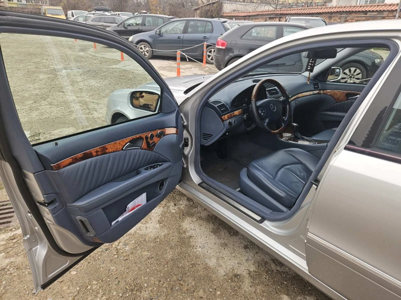 Mercedes-Benz E 500, снимка 10 - Автомобили и джипове - 52674938