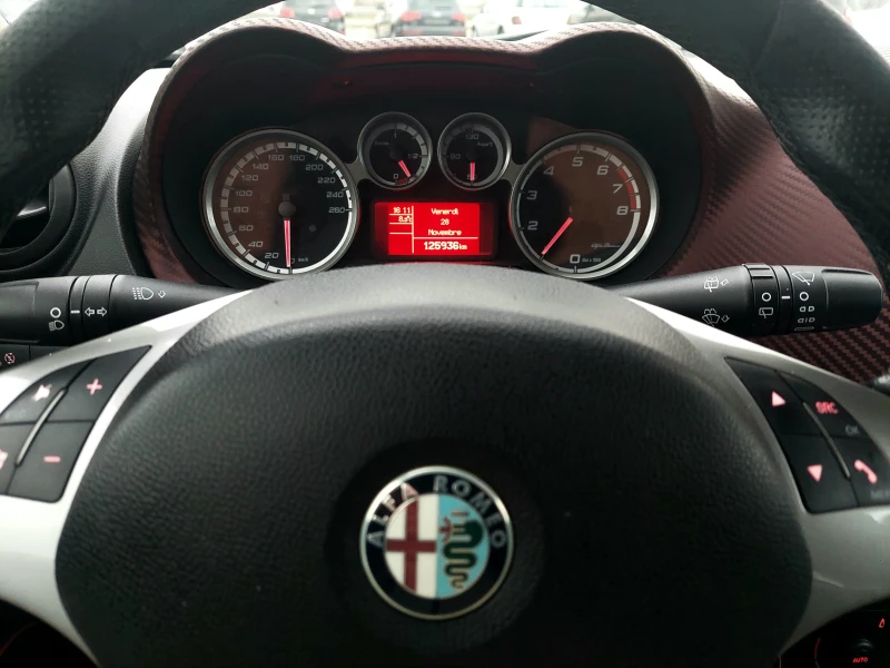 Alfa Romeo MiTo 1.4i MULTIAIR, снимка 14 - Автомобили и джипове - 52879700