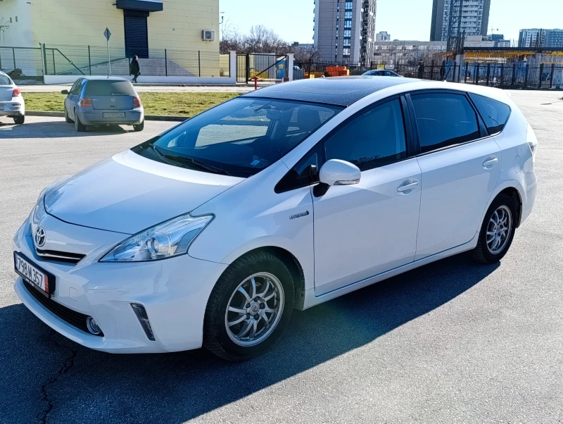Toyota Prius 6+ 1 1.8 + VVTi, снимка 2 - Автомобили и джипове - 53108241