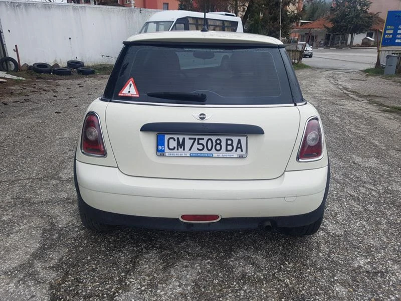 Mini One 1.4 i, снимка 4 - Автомобили и джипове - 36598665