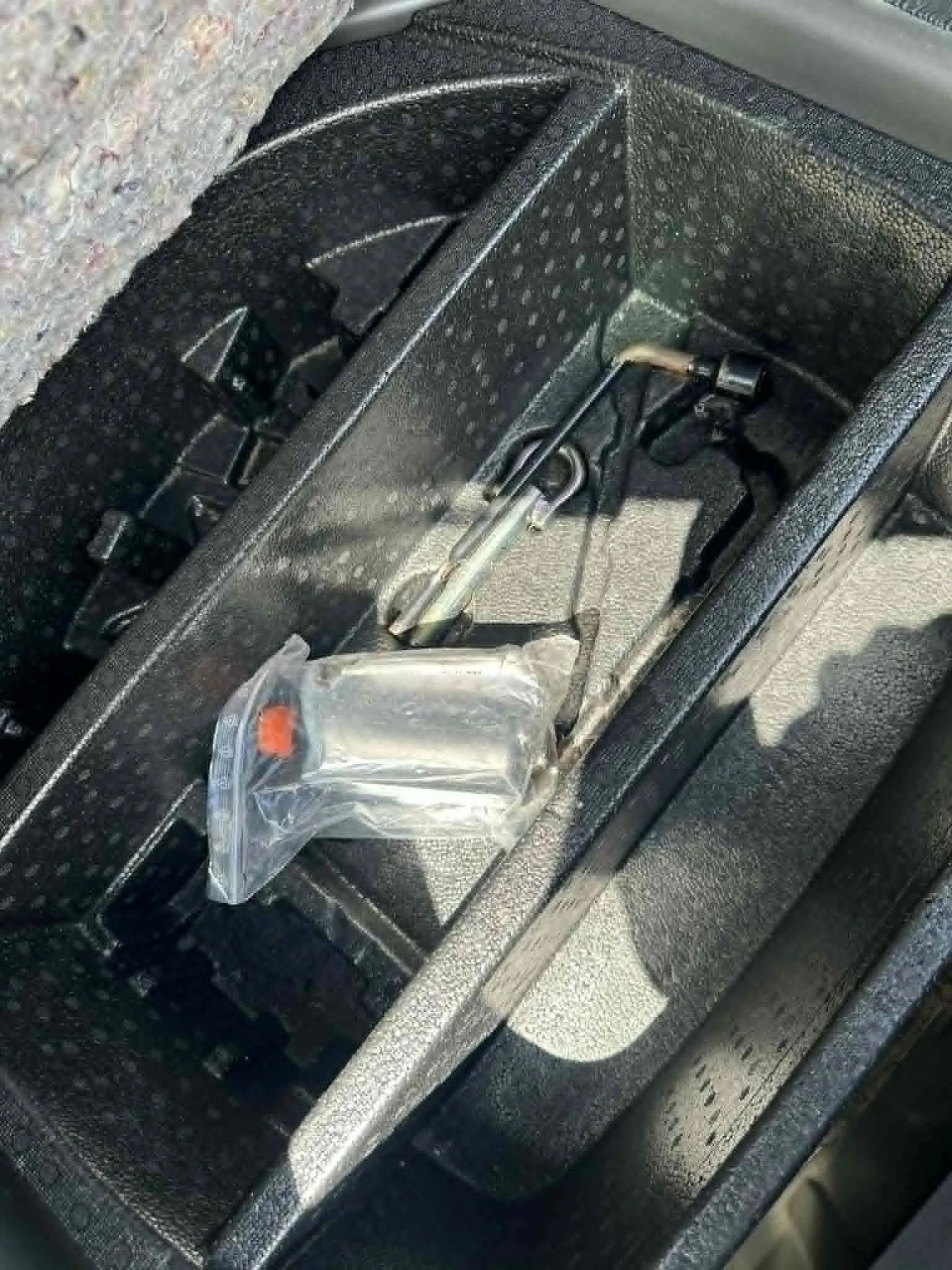 Toyota Auris 1. 4 D-4D, 90  НА ЧАСТИ, снимка 13 - Автомобили и джипове - 52982457