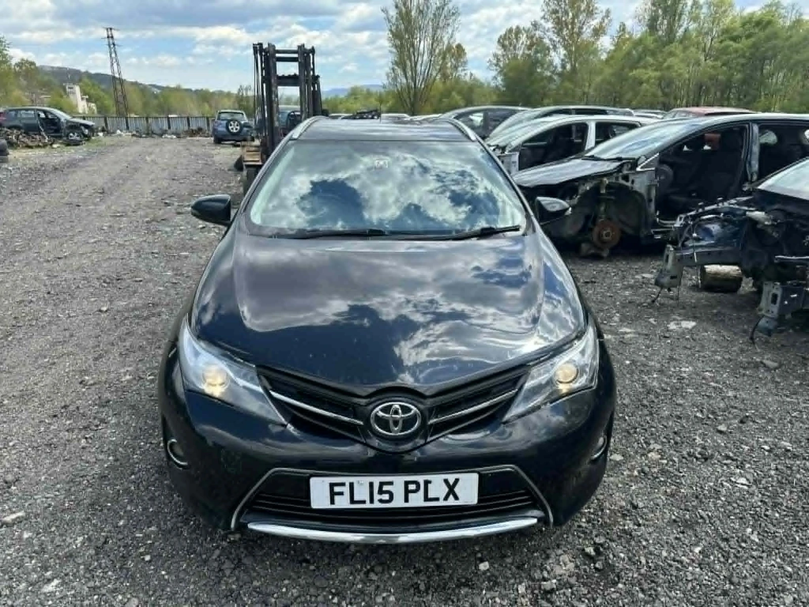 Toyota Auris 1. 4 D-4D, 90  НА ЧАСТИ