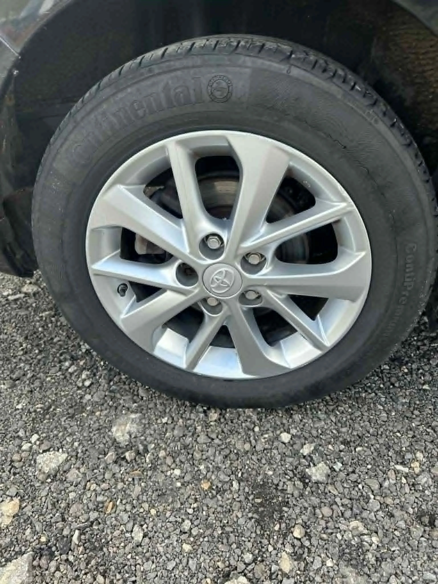 Toyota Auris 1. 4 D-4D, 90  НА ЧАСТИ, снимка 9 - Автомобили и джипове - 52982457