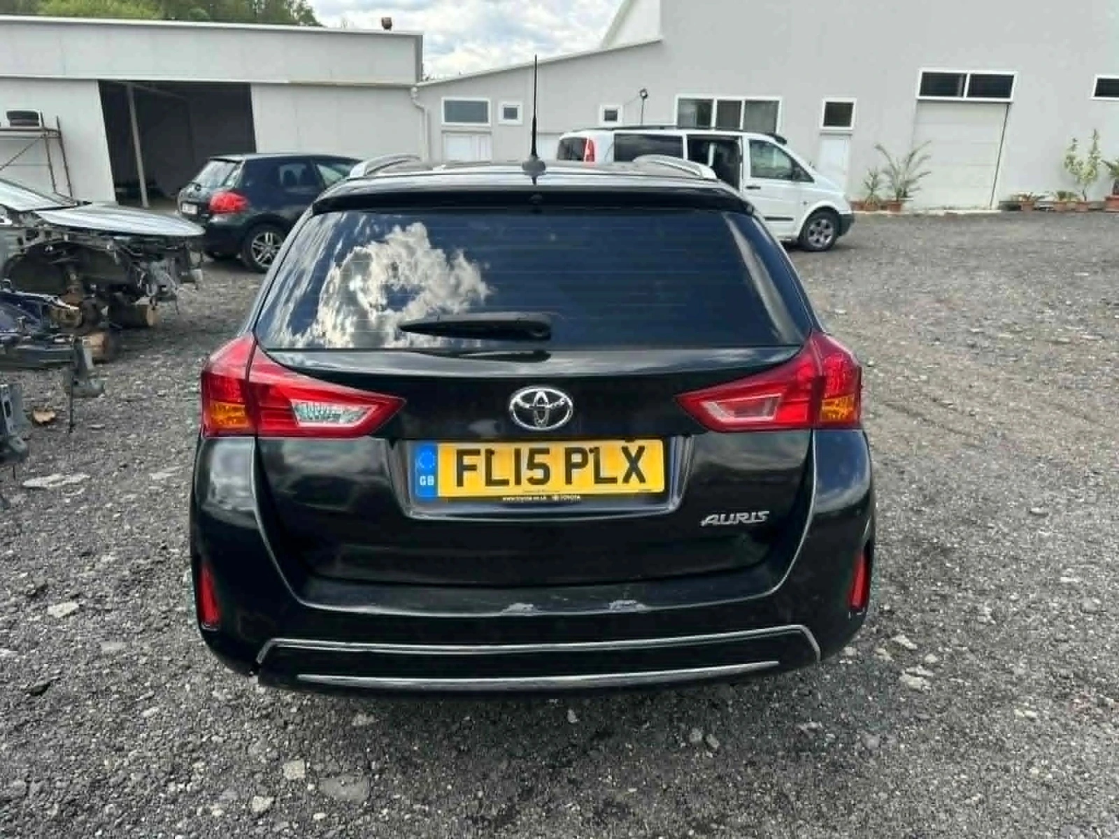 Toyota Auris 1. 4 D-4D, 90  НА ЧАСТИ, снимка 3 - Автомобили и джипове - 52982457