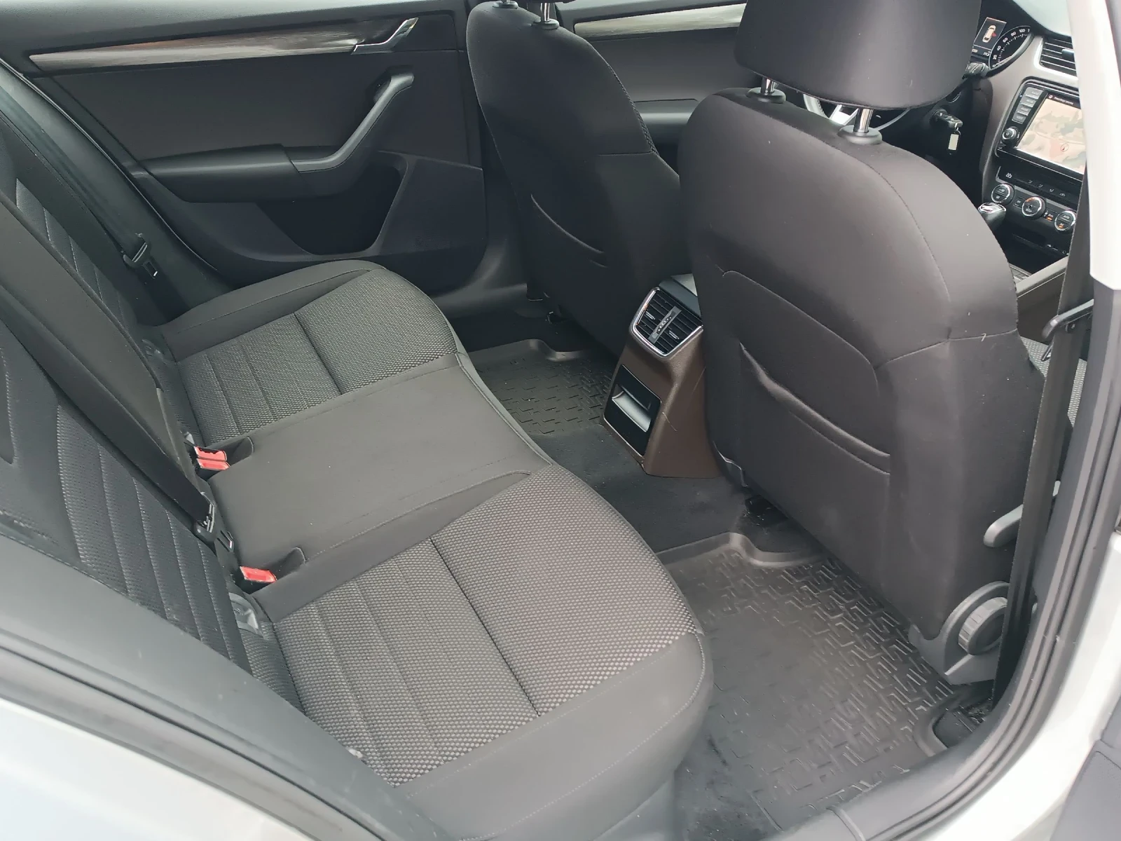 Skoda Octavia Scout 4x4 DSG  | Mobile.bg   12