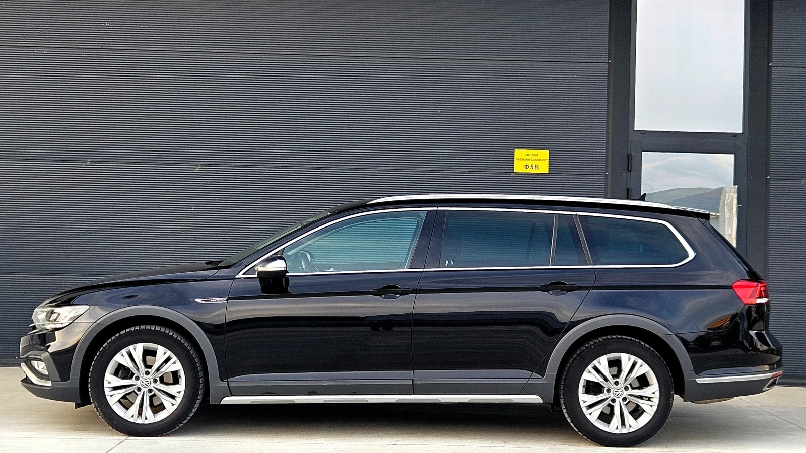 VW Passat 200кс, Distronic, Digital, Камера 4х4 - изображение 7