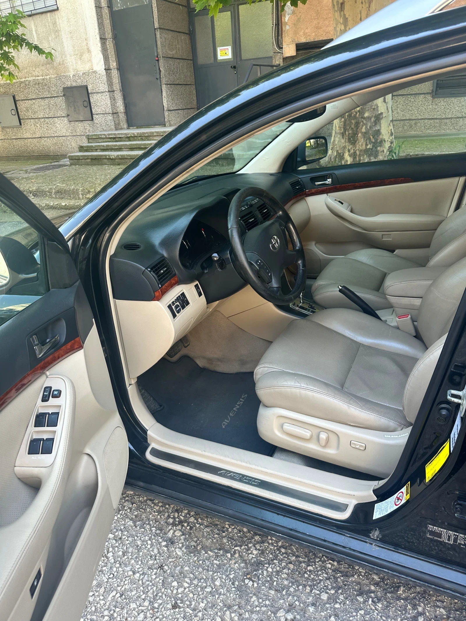 Toyota Avensis  - изображение 7