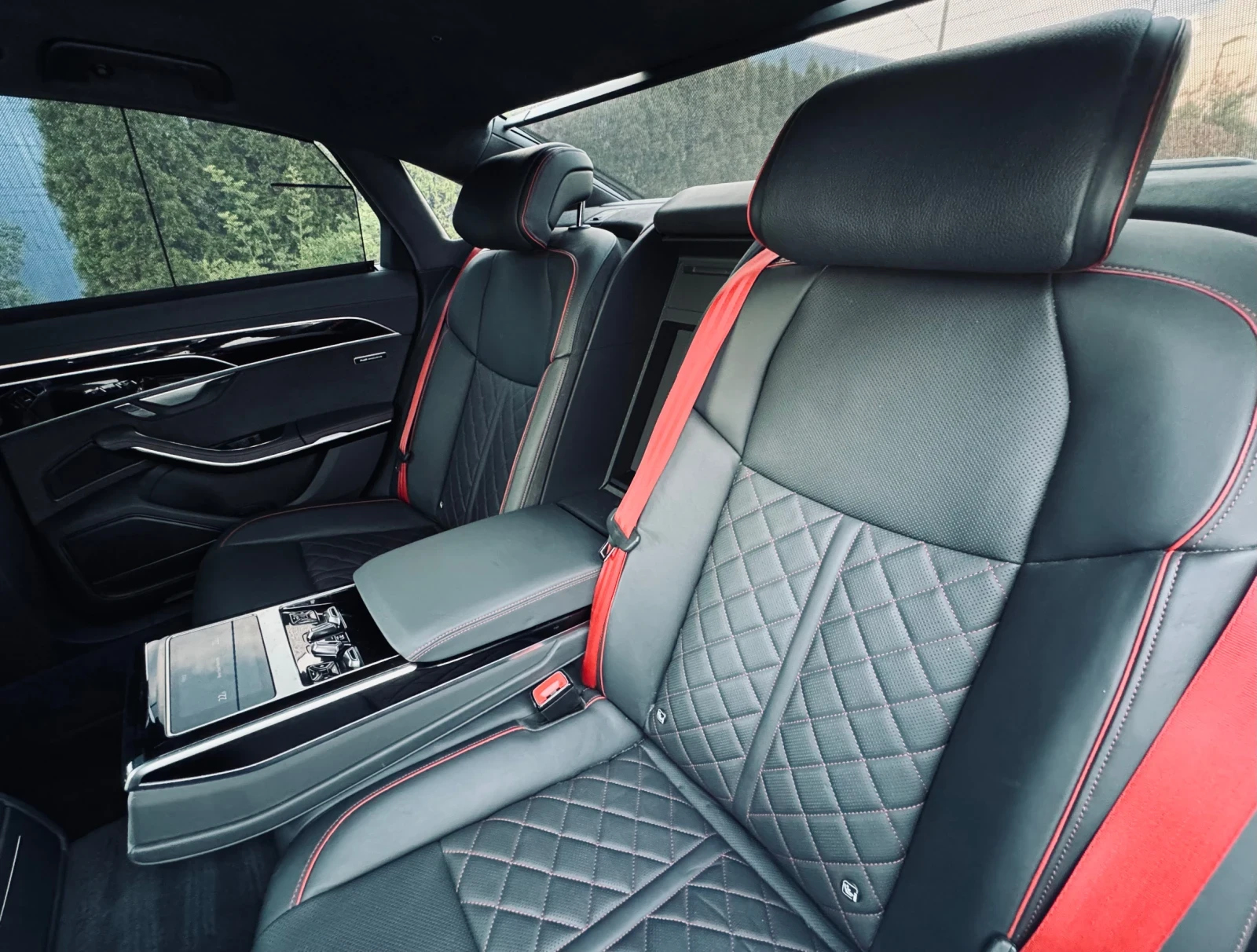 Audi S8 Exclusive/3xTV/B&O 3D/ГАРАНЦИЯ - изображение 9