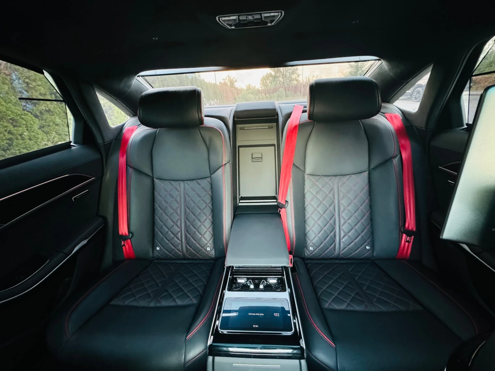 Audi S8 Exclusive/3xTV/B&O 3D/ГАРАНЦИЯ - изображение 10