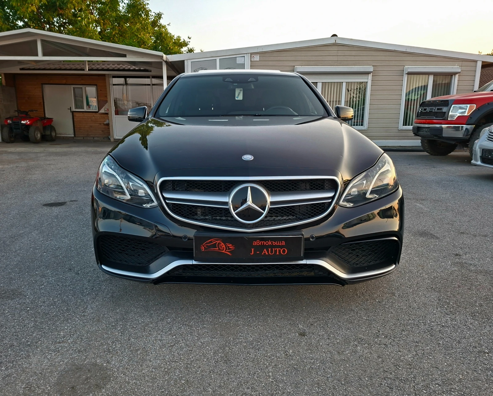 Mercedes-Benz E 350 AMG FACE 9G-TRONIC - изображение 6