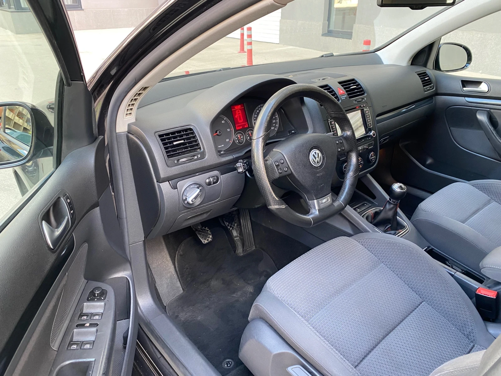 VW Golf GT 2.0TDI 170ph* НАВИ* КСЕНОН* ПОДГРЕВ* ПАРКТРОНИК - изображение 10