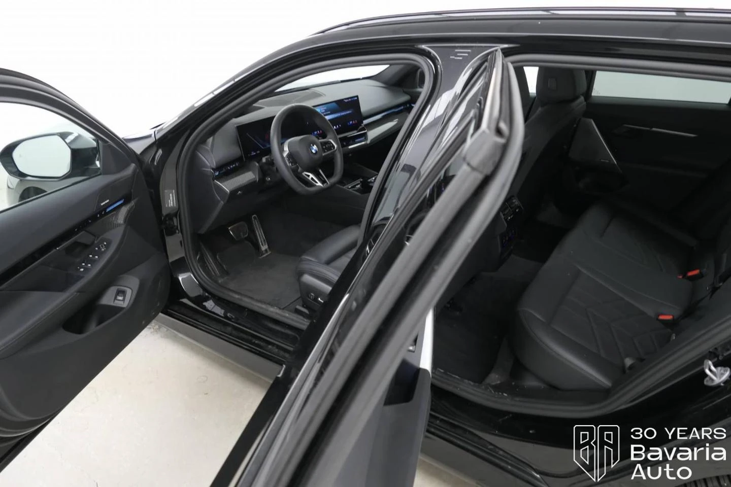 BMW 520 d Touring  M Sport Paket Steptronic - изображение 5