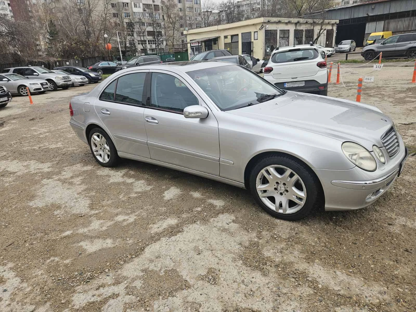 Mercedes-Benz E 500  - изображение 4