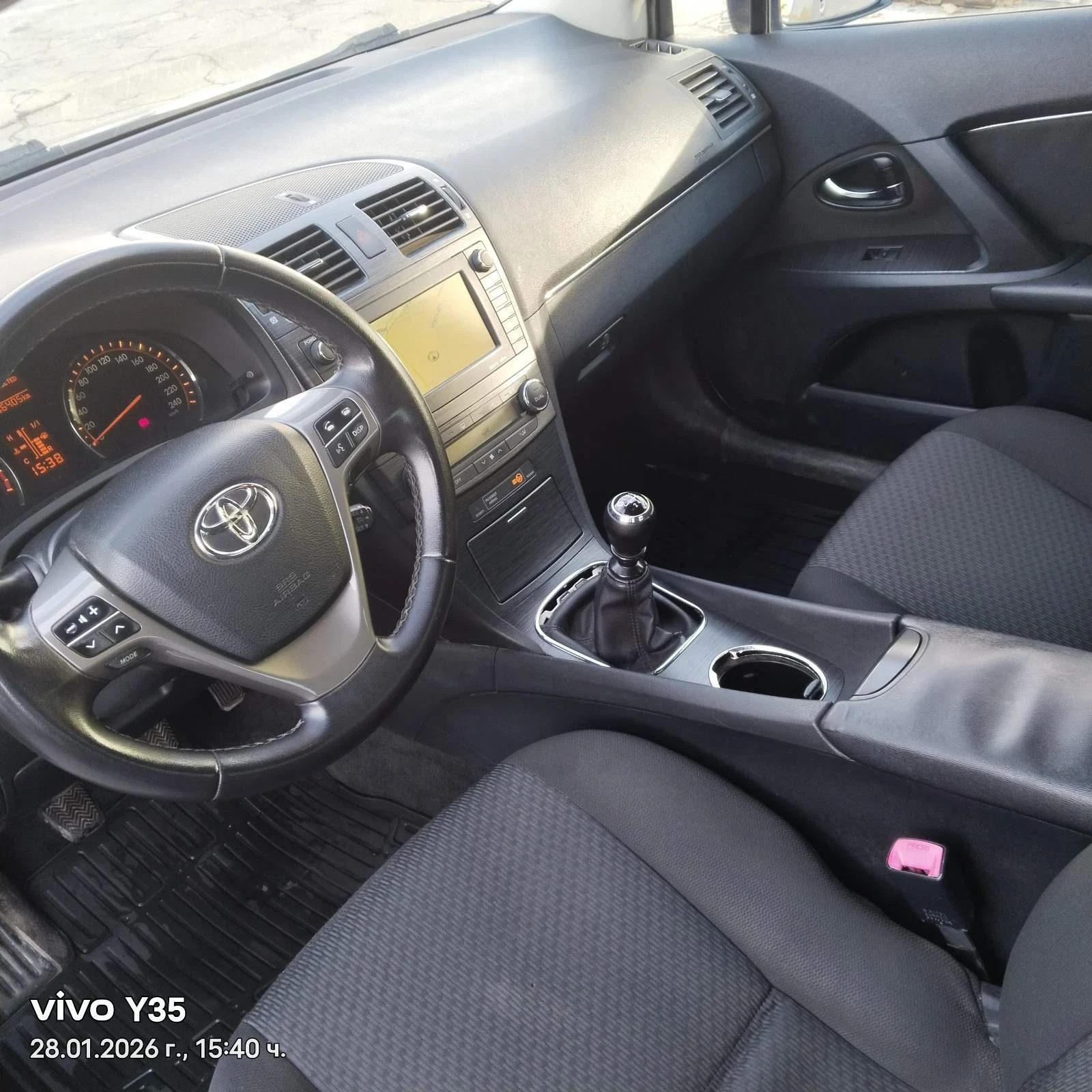 Toyota Avensis  - изображение 7