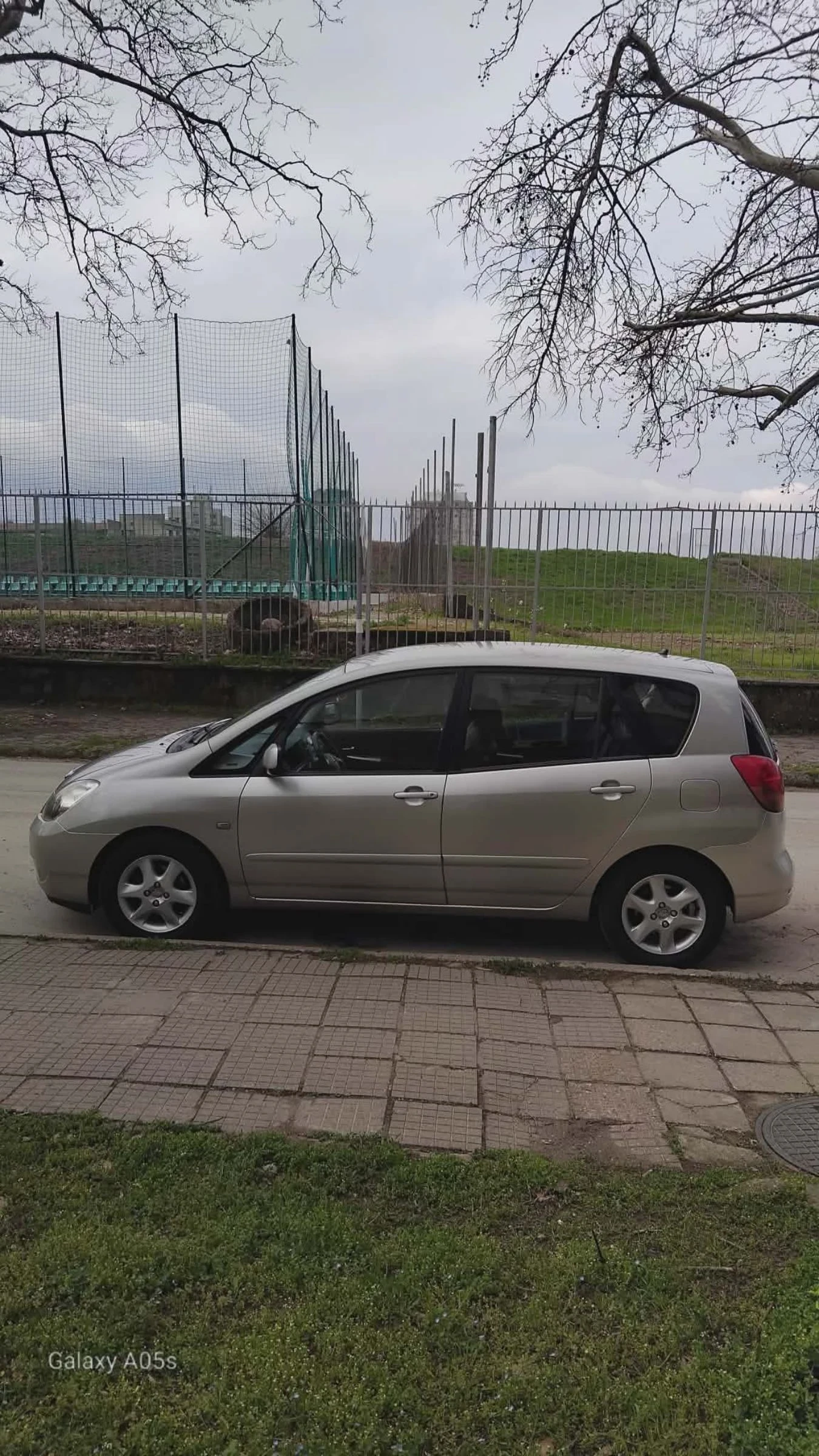 Toyota Corolla verso, снимка 13 - Автомобили и джипове - 54090030