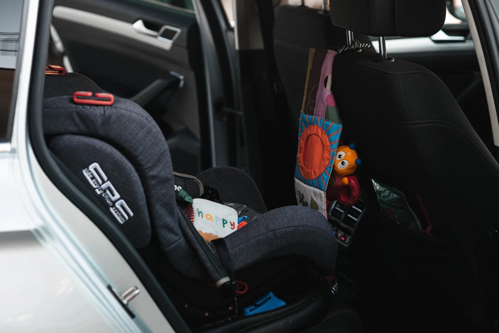 VW Passat 2.0 TDI BLUEMOTION 150к.с. B8, снимка 17 - Автомобили и джипове - 54255985