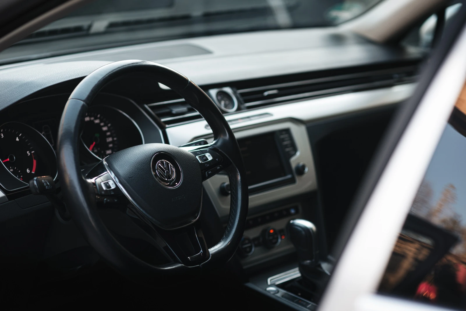 VW Passat 2.0 TDI BLUEMOTION 150к.с. B8, снимка 8 - Автомобили и джипове - 54255985