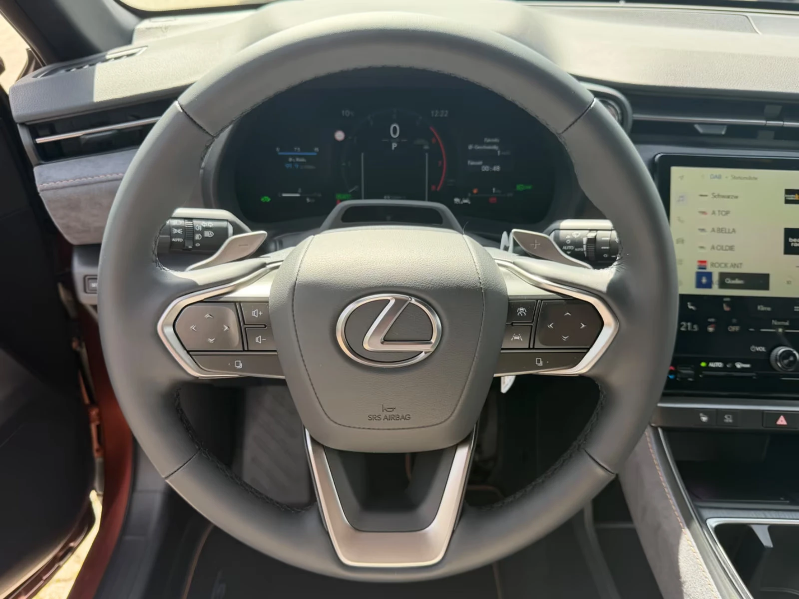 Lexus LBX НОВ!/HEV/136HP/COOL/HUD/NAVI/360/LED/KLESS/406z, снимка 9 - Автомобили и джипове - 54511213