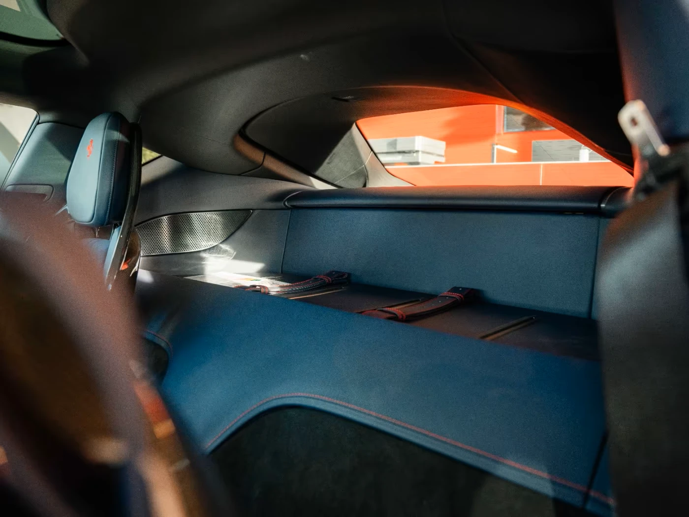 Ferrari 12 Cilindri ROSSO IMOLA* LIFT* BURMESTER* DISTR* 360 CAM* PANO | Mobile.bg � ����������� 12