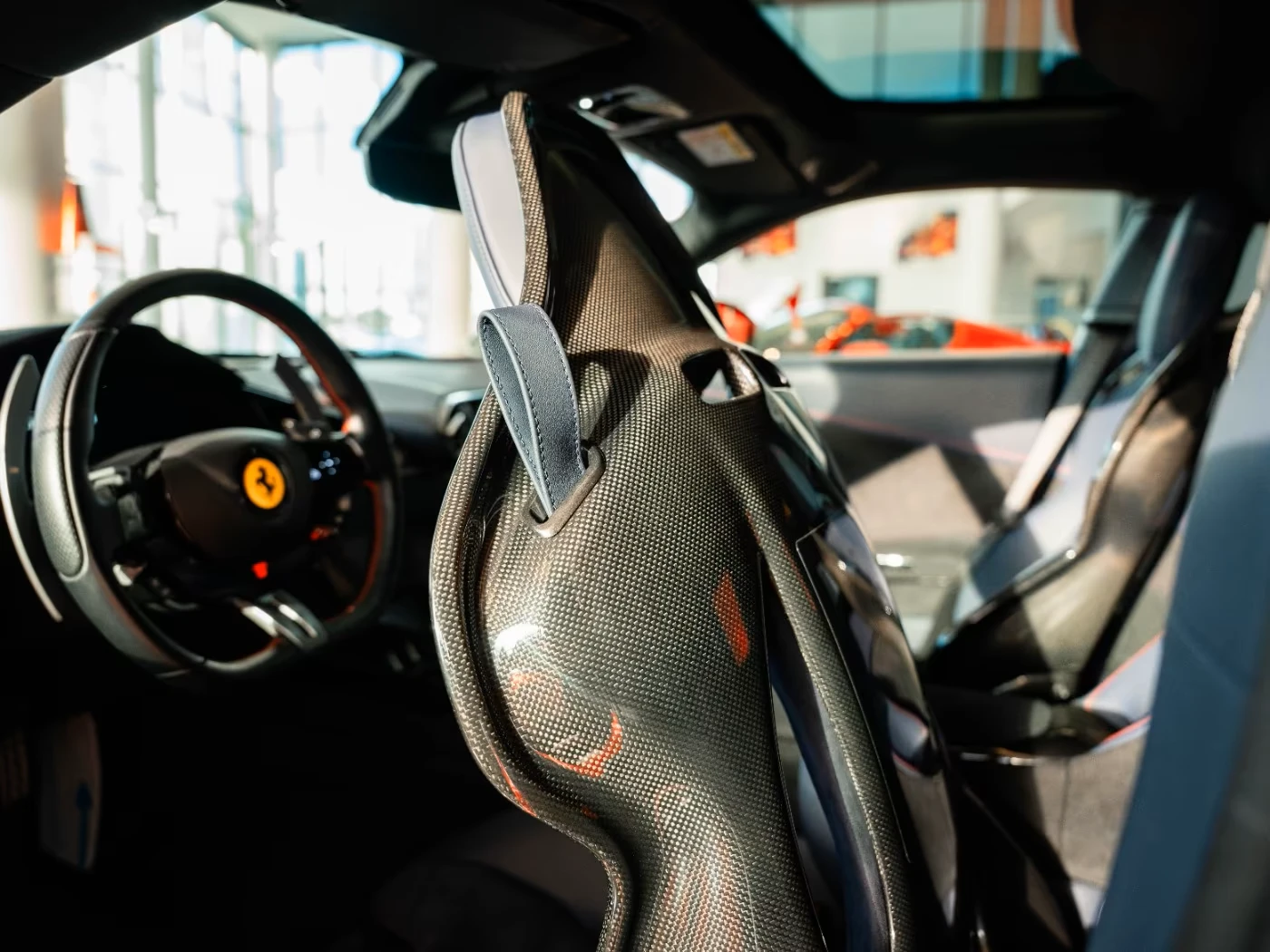 Ferrari 12 Cilindri ROSSO IMOLA* LIFT* BURMESTER* DISTR* 360 CAM* PANO | Mobile.bg � ����������� 10