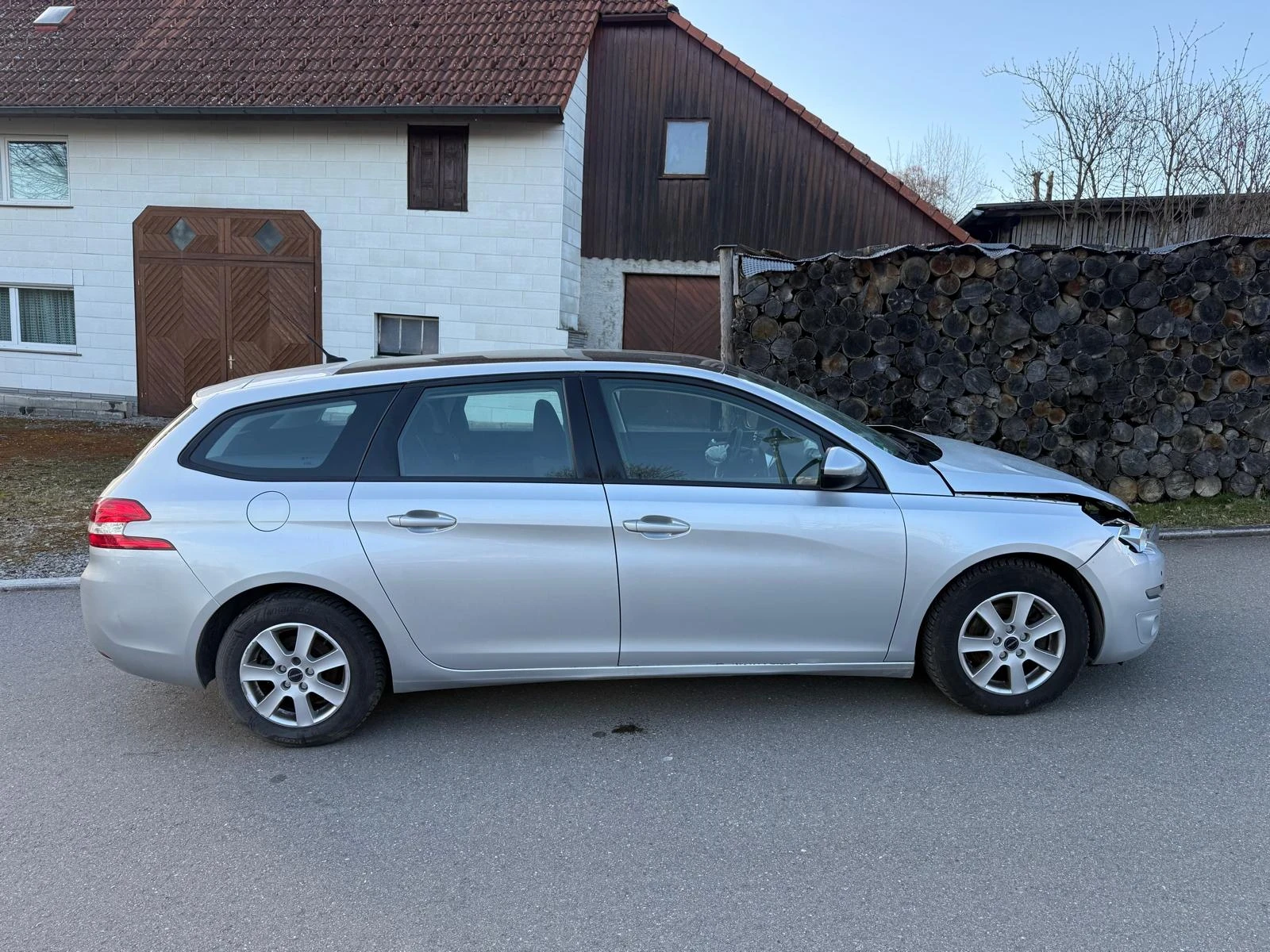 Peugeot 308 1.6 HDI 120к.с ЕВРО 6 ПАНОРАМА, снимка 4 - Автомобили и джипове - 54839090