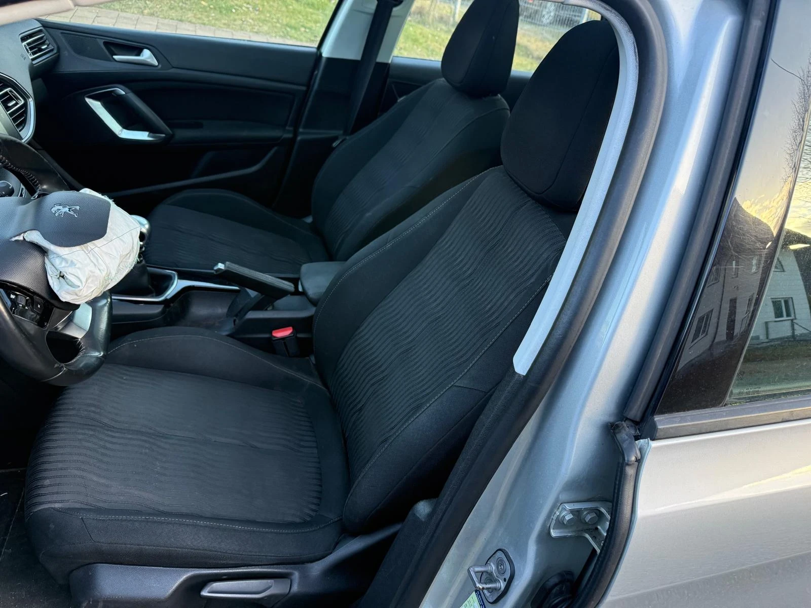 Peugeot 308 1.6 HDI 120к.с ЕВРО 6 ПАНОРАМА, снимка 12 - Автомобили и джипове - 54839090