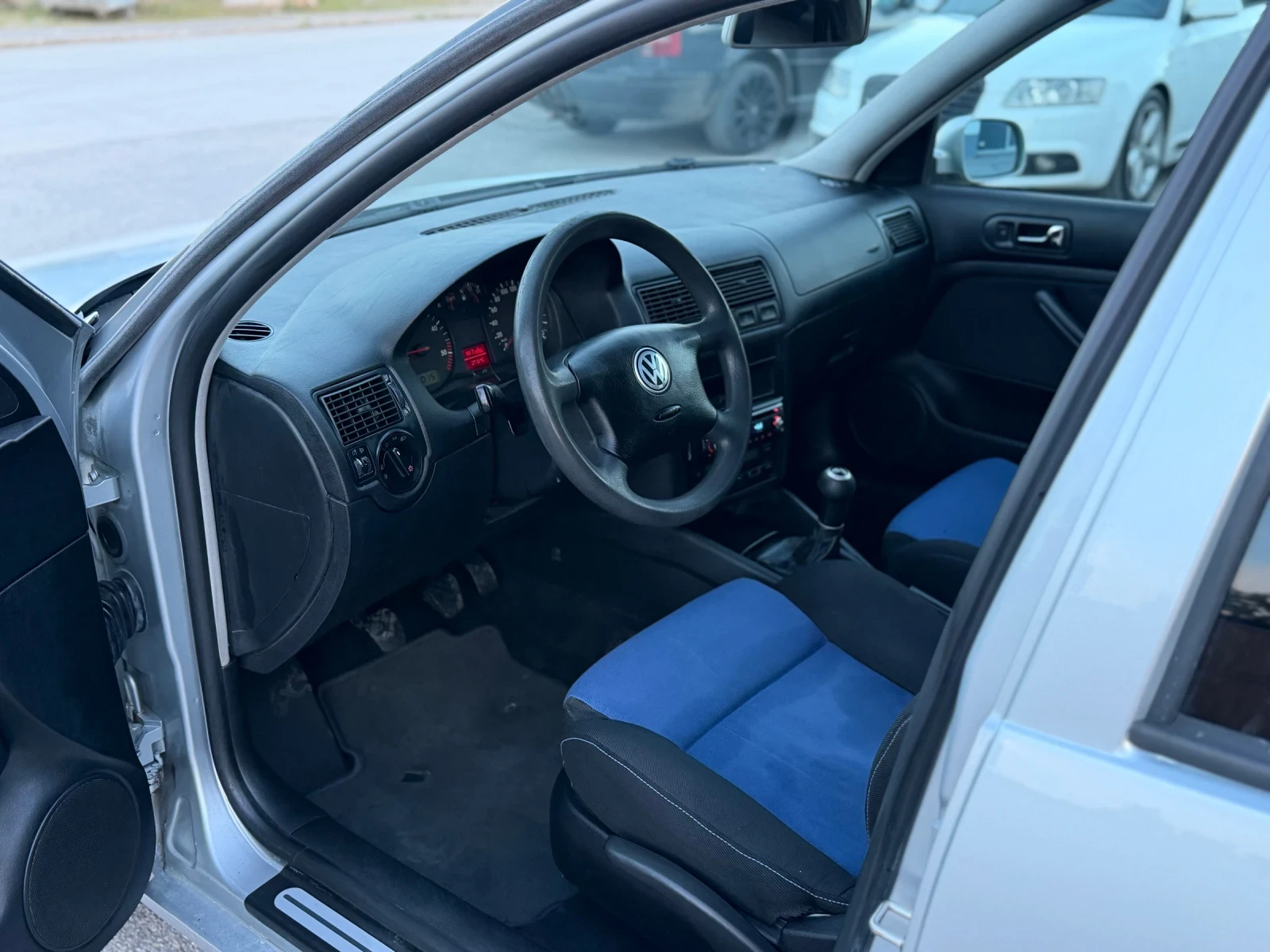 VW Golf 1.9* TDI* 90, снимка 9 - Автомобили и джипове - 54840190