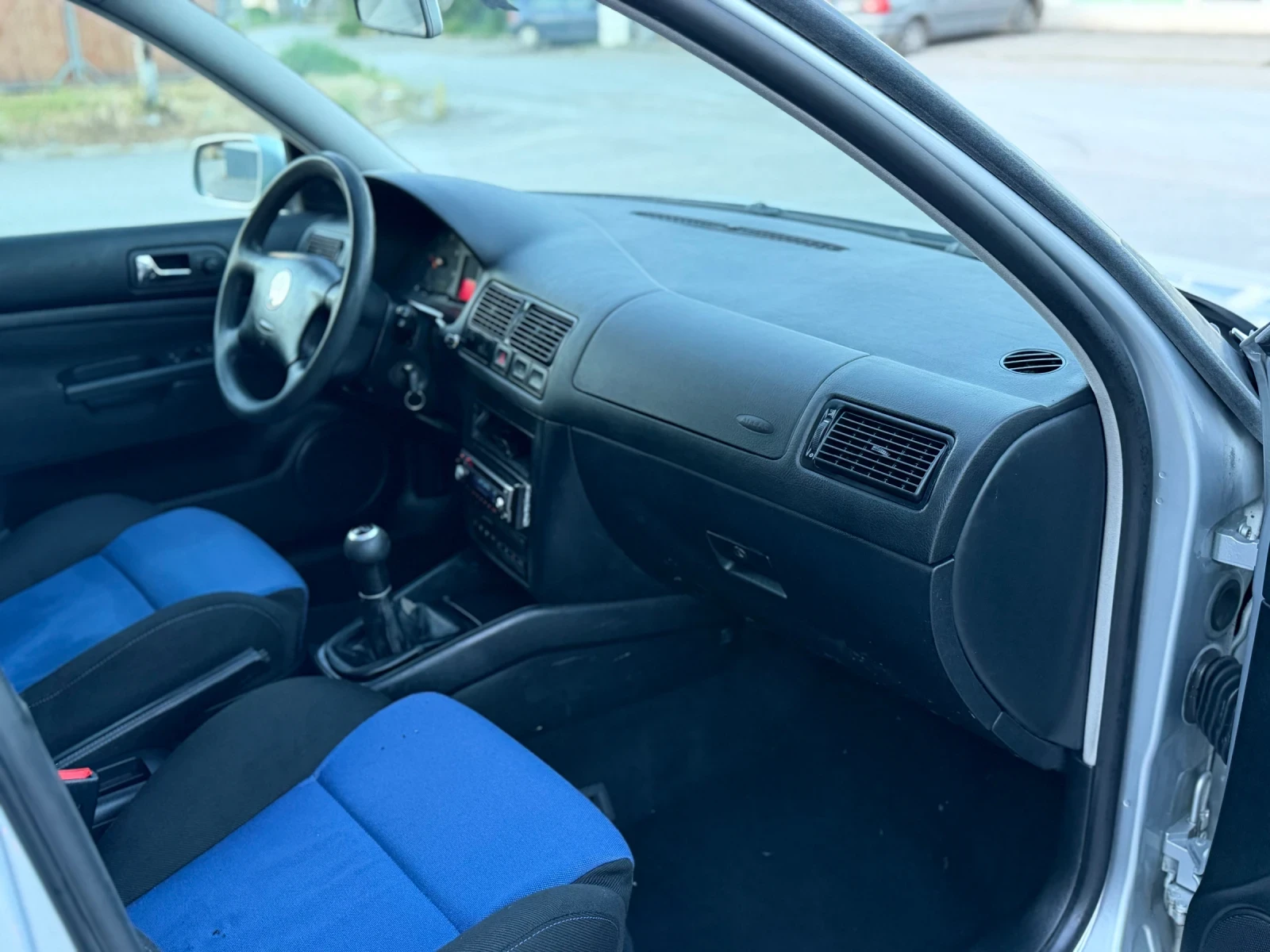 VW Golf 1.9* TDI* 90, снимка 11 - Автомобили и джипове - 54840190