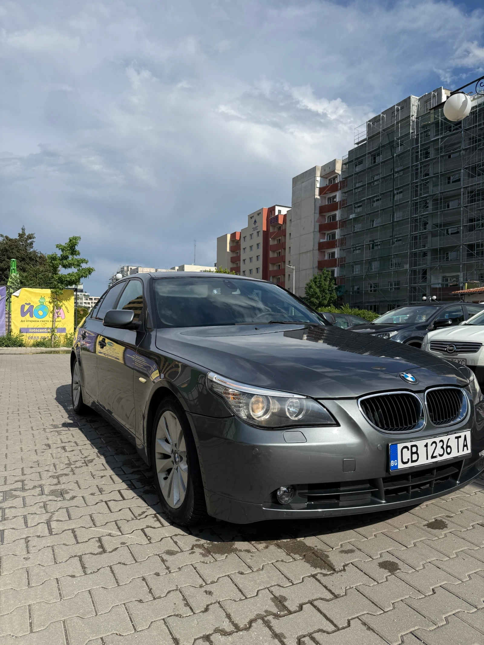 BMW 525