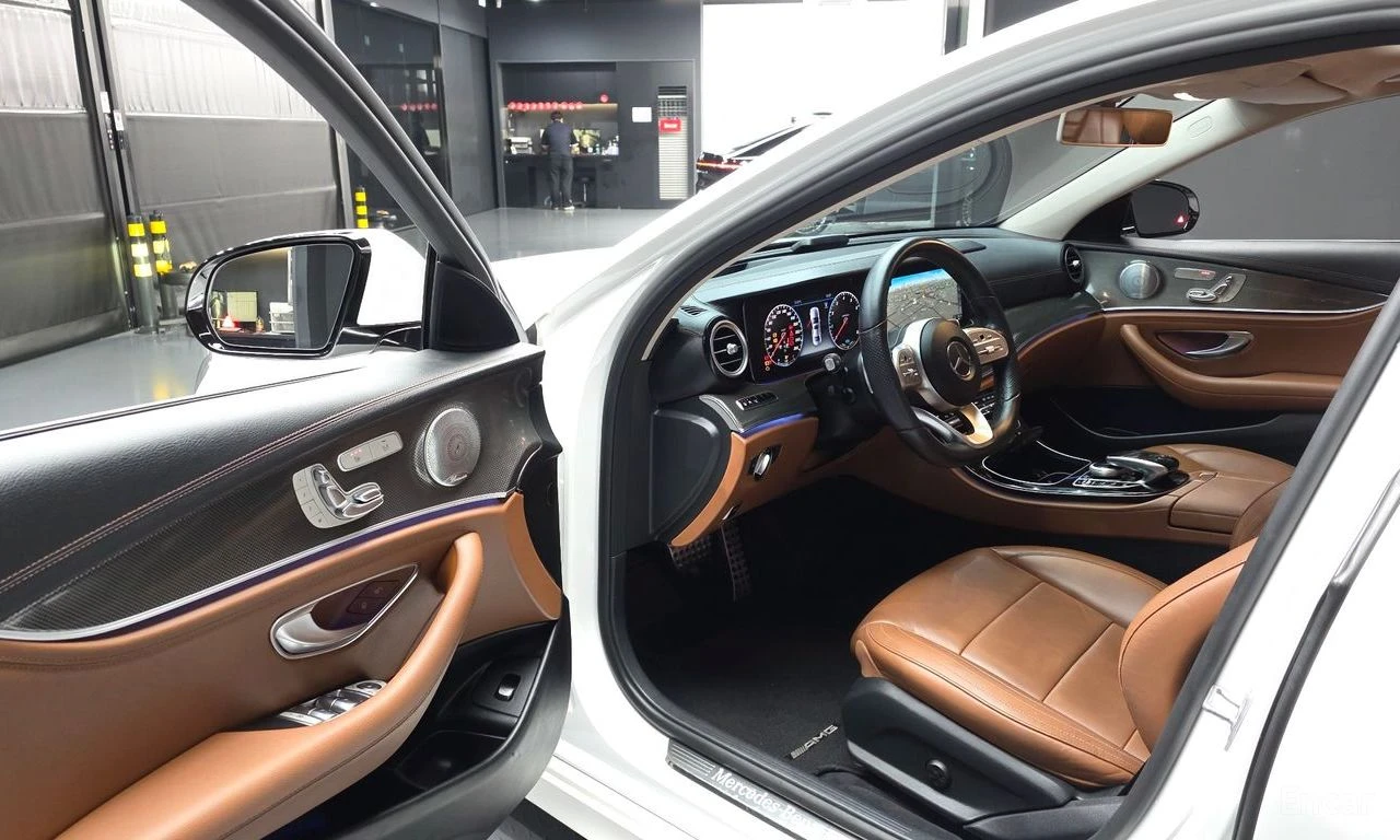 Mercedes-Benz E 350 * ФИКСИРАНА ЦЕНА ДО БЪЛГАРИЯ * АВТОКРЕДИТ, снимка 16 - Автомобили и джипове - 55399111