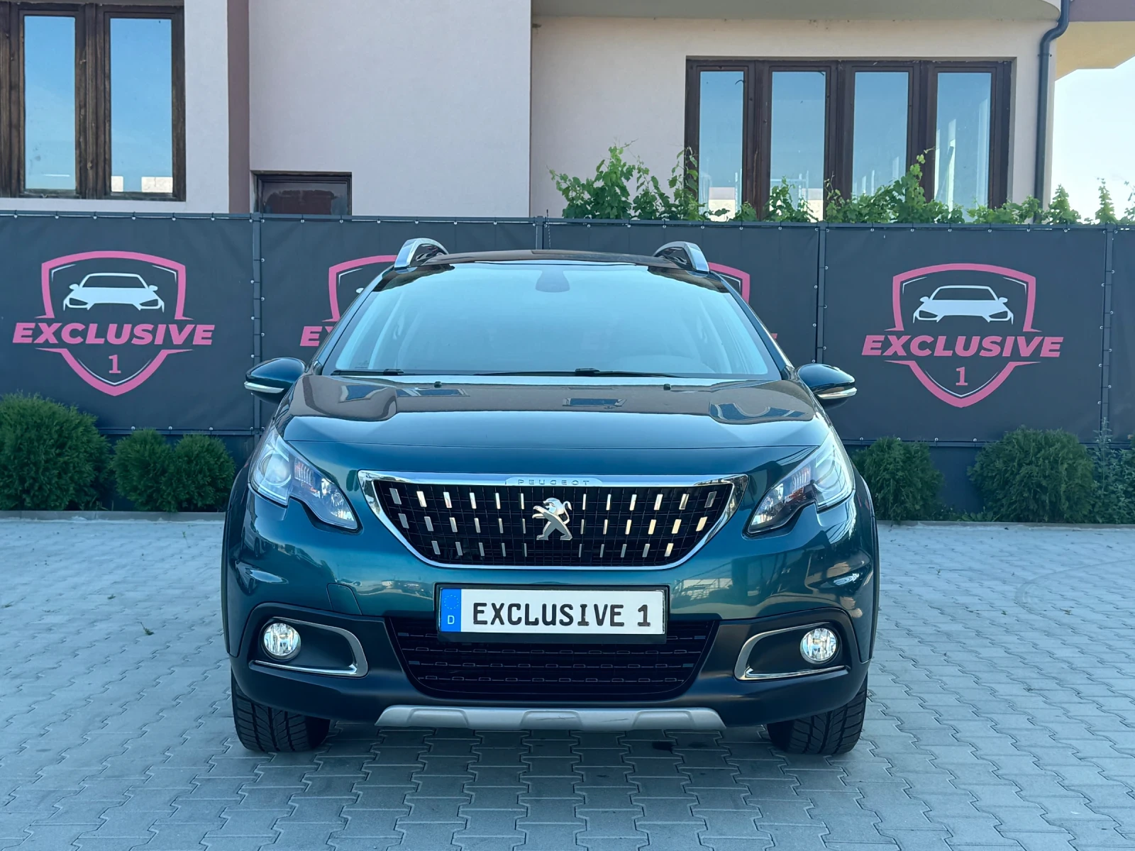 Peugeot 2008 1.2 ALLURE FULL EURO-6, снимка 8 - Автомобили и джипове - 55506357