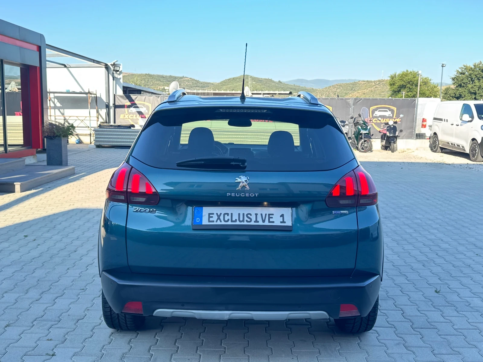 Peugeot 2008 1.2 ALLURE FULL EURO-6, снимка 4 - Автомобили и джипове - 55506357