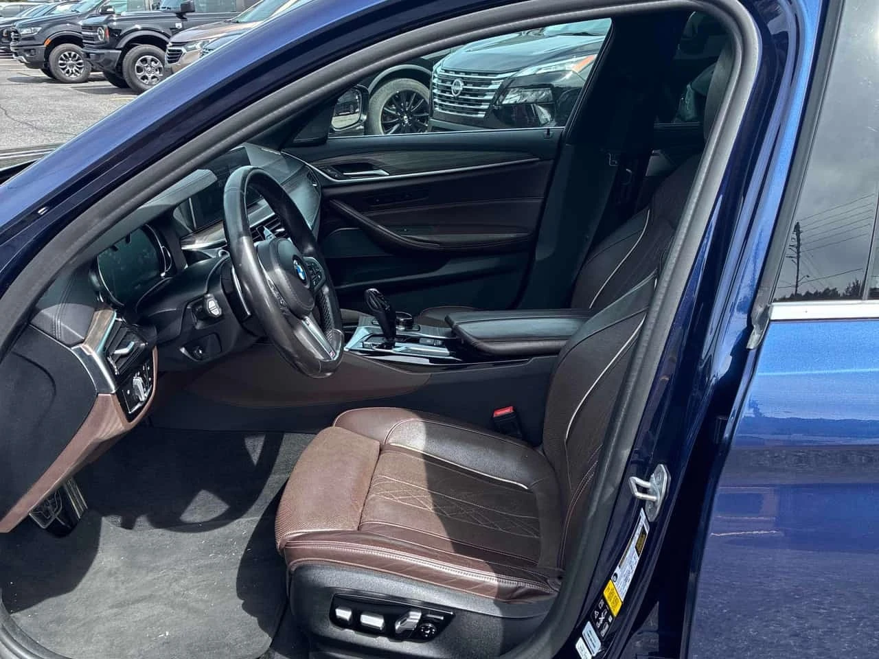 BMW 540 i xDrive * DIS* INDIVIDUAL* ОБДУХВАНЕ* H/K* 360* , снимка 12 - Автомобили и джипове - 55743701