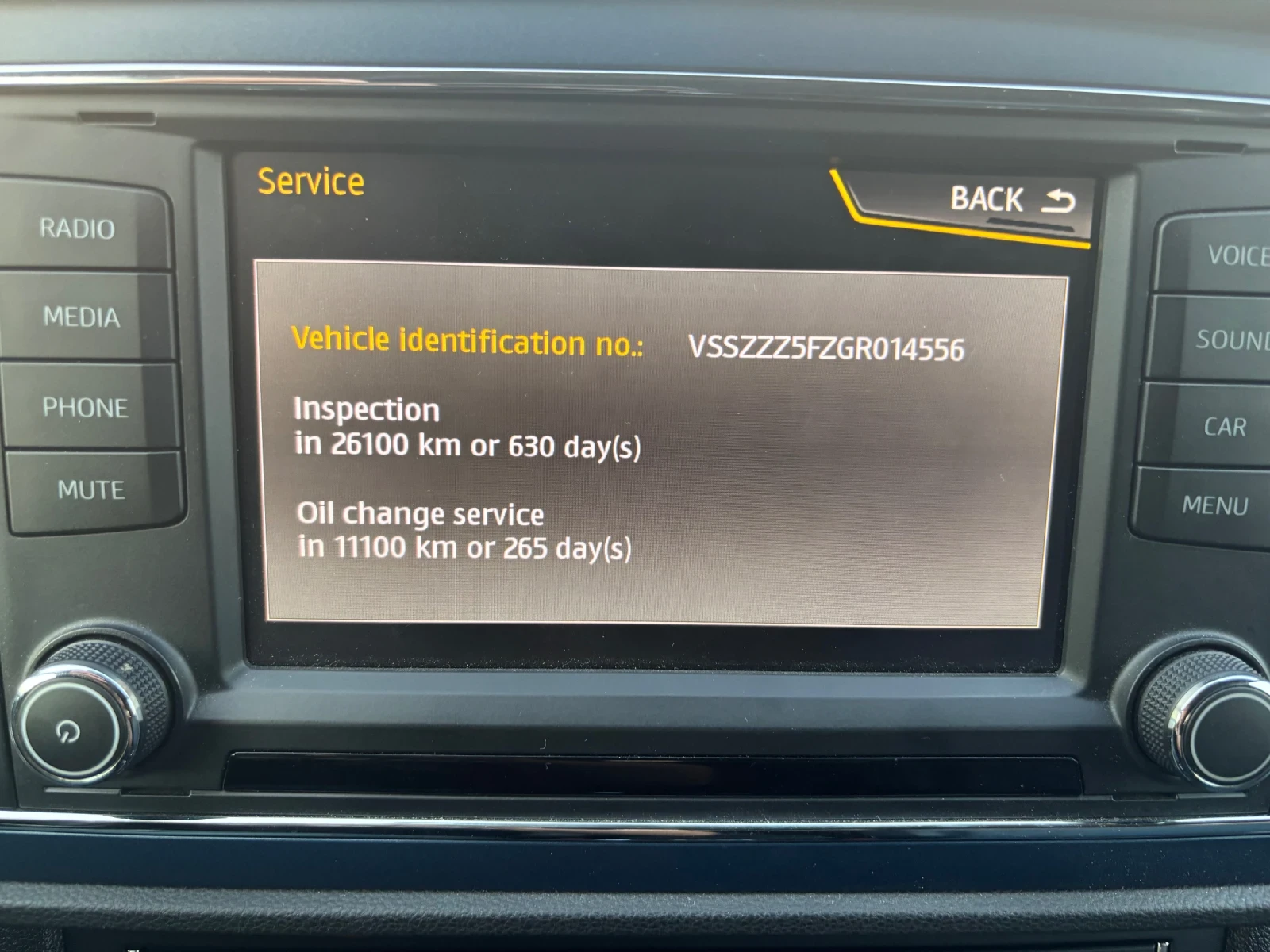 Seat Leon 1.6TDI * CONNECT* , снимка 10 - Автомобили и джипове - 56200948