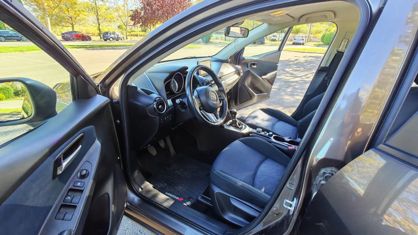 Mazda 2 1.5 Skyactiv-D , снимка 8 - Автомобили и джипове - 56362227