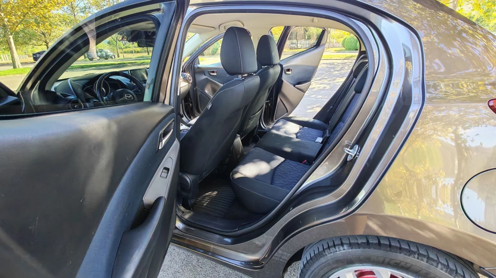 Mazda 2 1.5 Skyactiv-D , снимка 7 - Автомобили и джипове - 56362227