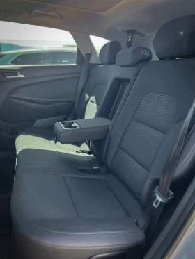Hyundai Tucson 2.4L HTRAC/KEYLESS/FULL/PANORAMA/LANE ASIST, снимка 11