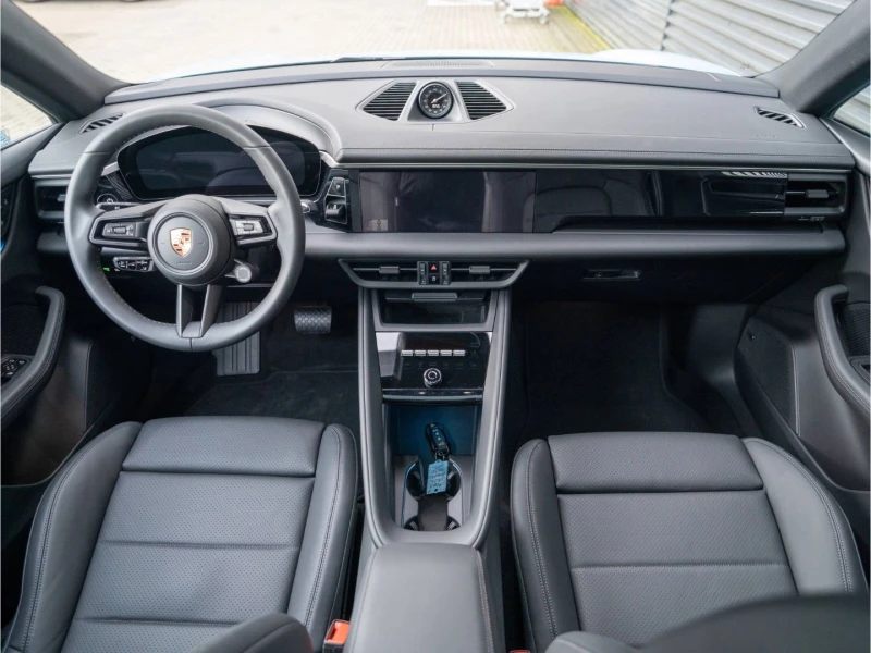 Porsche Macan 4/ELECTRIC/NEW MODEL/SPORT CHRONO/PANO/BOSE/360/, снимка 16 - Автомобили и джипове - 48518458