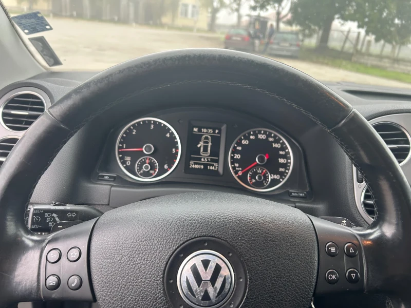 VW Tiguan, снимка 6 - Автомобили и джипове - 52420629