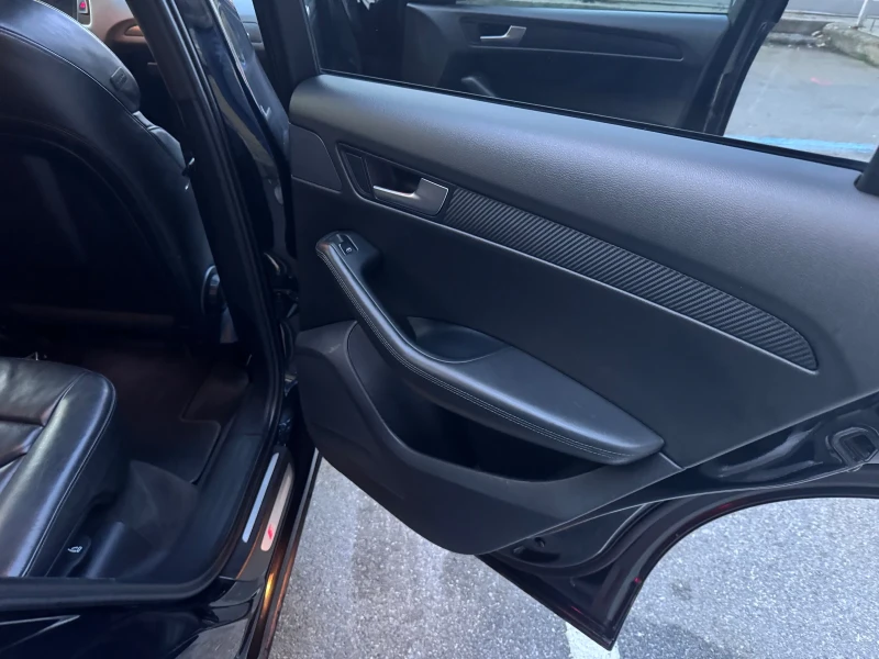 Audi Q5, снимка 9 - Автомобили и джипове - 52474694