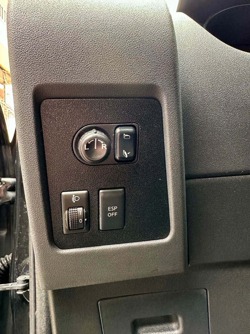 Nissan Qashqai 1.5dci, снимка 13 - Автомобили и джипове - 52711055