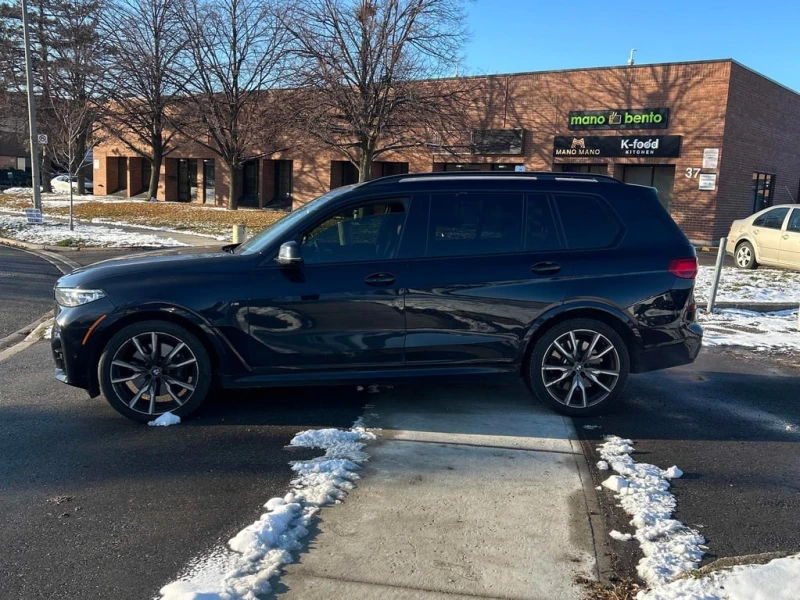 BMW X7 * M50i * CARFAX * БЕЗ ПЪРВОНАЧАЛНА ВНОСКА, снимка 2 - Автомобили и джипове - 53004478